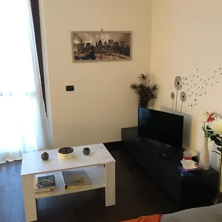 Apartman Benvenuti A Casa Emagal A Due Passi Dal Fiume